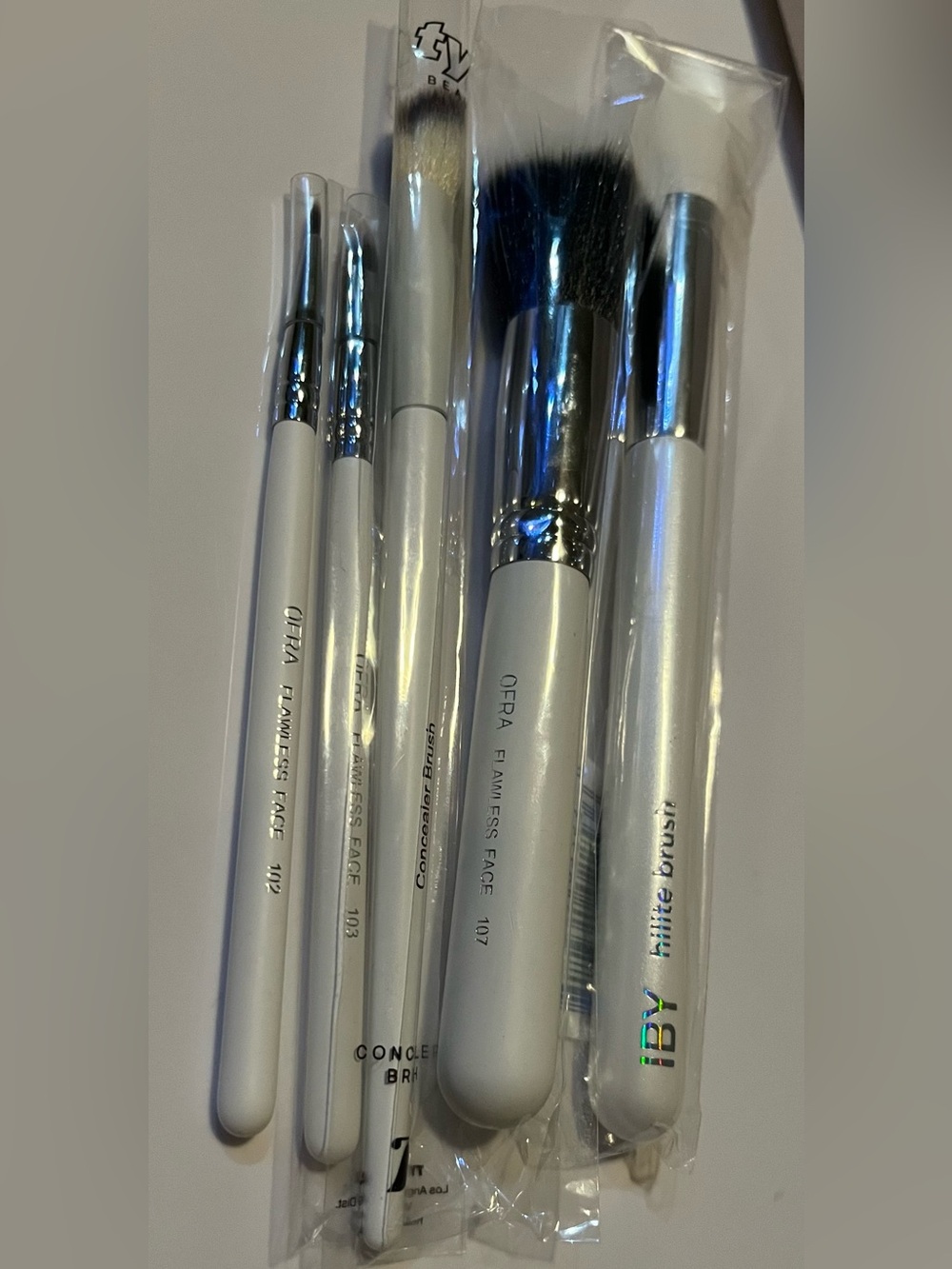 OFRA / IBY / TYS Beauty white Makeup Brush Set - 5 Piece